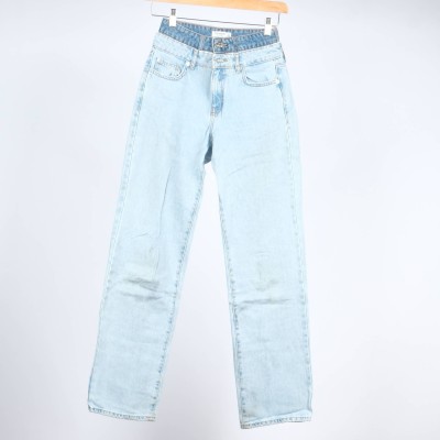 Jean large / PULL&BEAR / 34