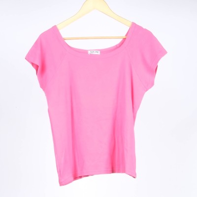 Camiseta / BASIC ONE / M