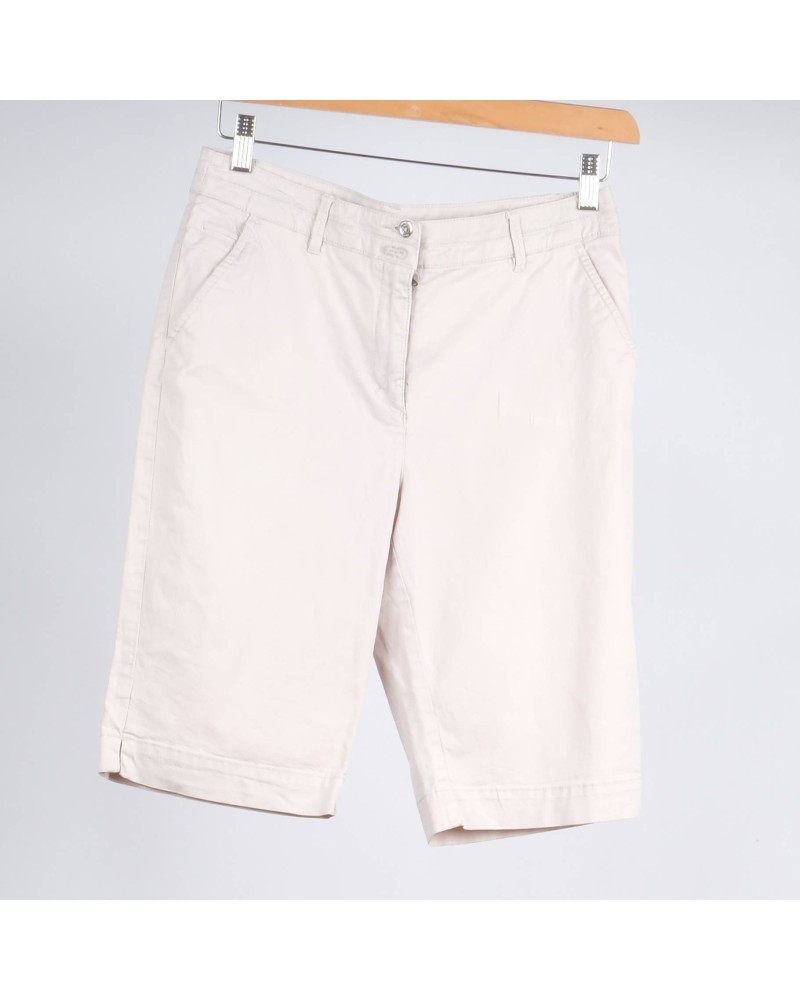 Shorts / C.A.N.D.A / M
